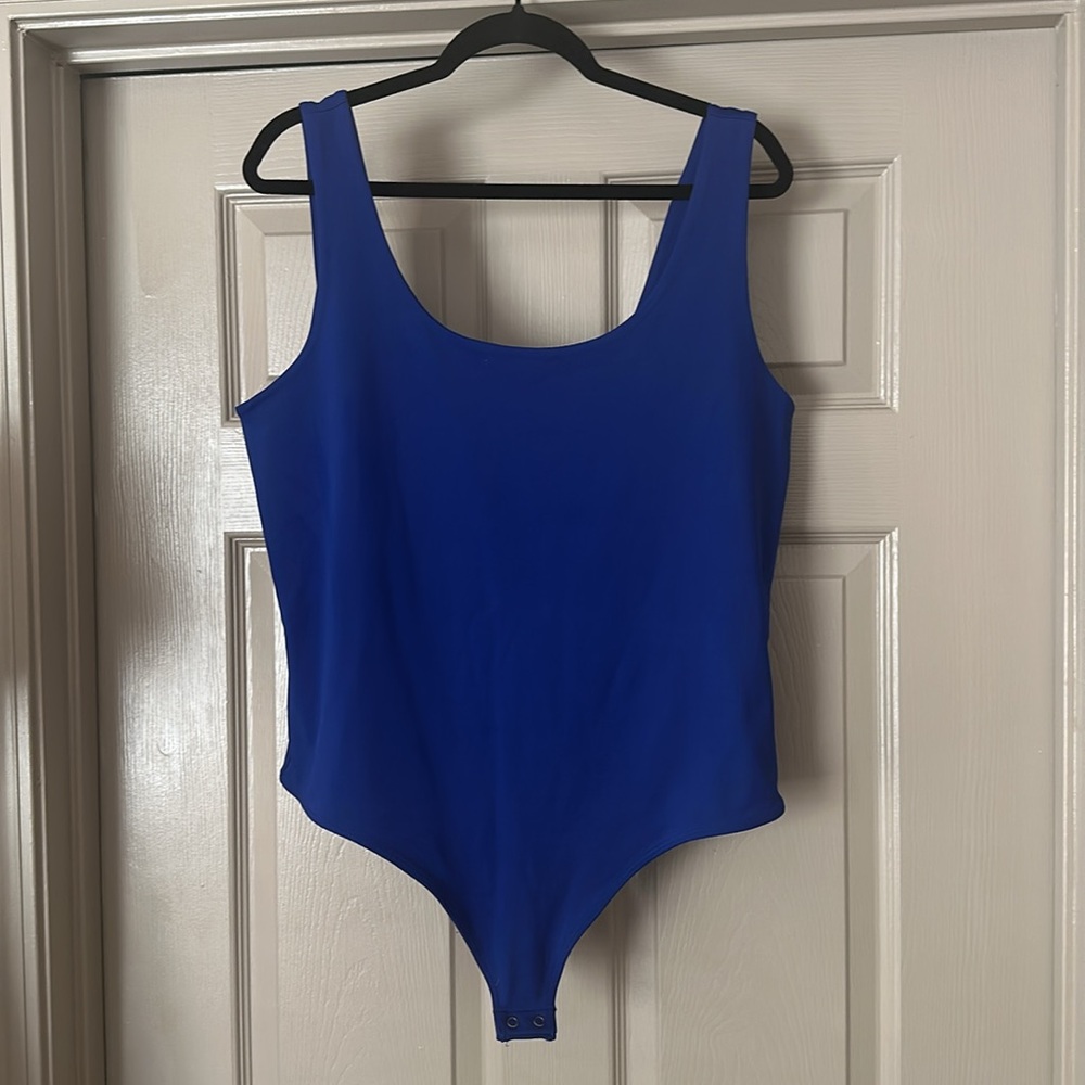 Express | Body Contour Bodysuit - Picture 3 of 7
